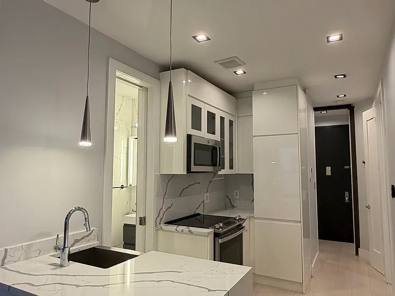 200 Stanton St #3 — Photo 1