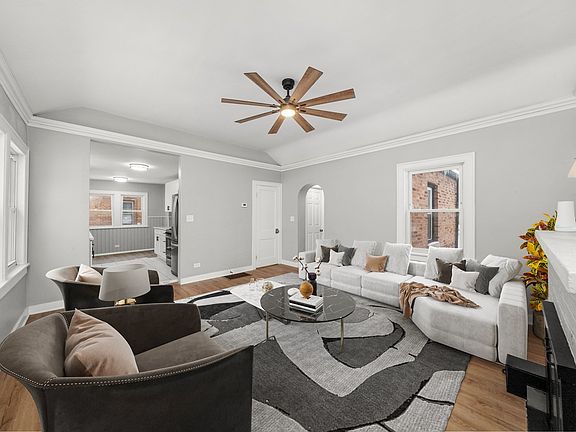 3rd image of 2131 170th St