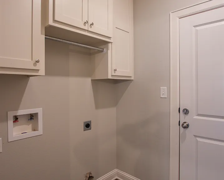 822 Lindsey Ln — Photo 11