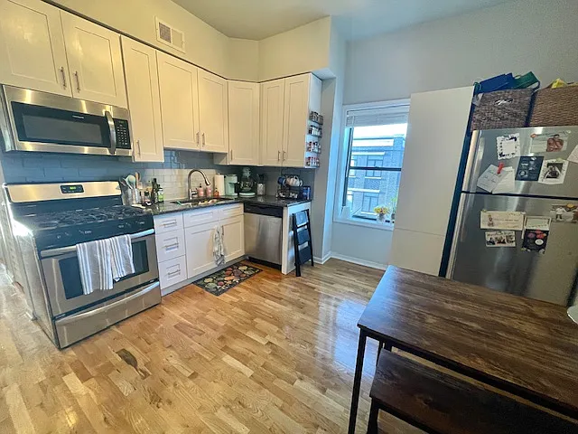 3359 N Southport Ave #4 — Photo 11