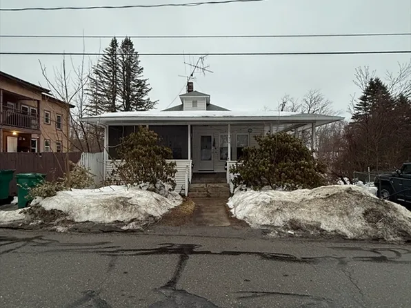 315 Canton St #1, Fitchburg, MA 01420