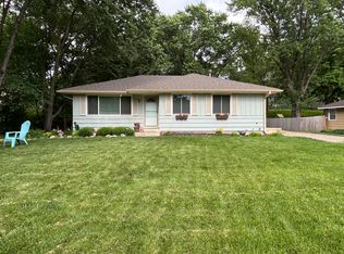 10609 Queen Ave S, Bloomington, MN 55431