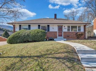 1033 Estates Rd SE, Roanoke, VA 24014