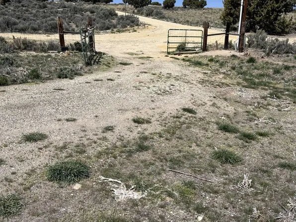 2704 Osprey St, Spring Creek, NV 89815