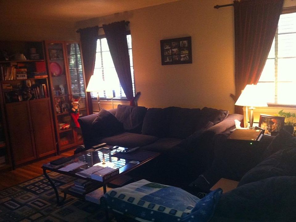 2nd image of 20 Troy Dr APT C