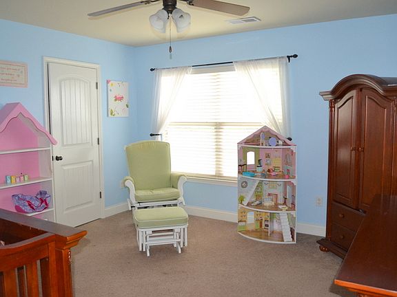 3rd image of 1030 River Crest Trl