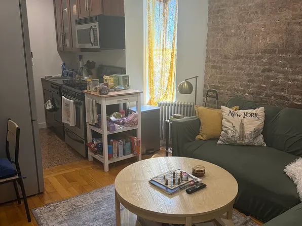 63 Clinton St APT 8, New York, NY 10002