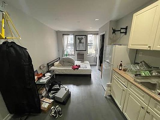 1st image of 17 Essex St APT 6