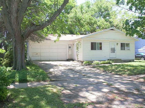 3rd image of 4315 Mayflower Ave