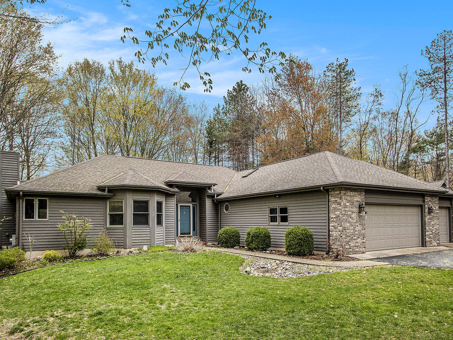 9460 Highland View Dr, Kalamazoo, MI 49009 Zillow