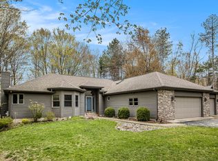 9460 Highland View Dr, Kalamazoo, MI 49009