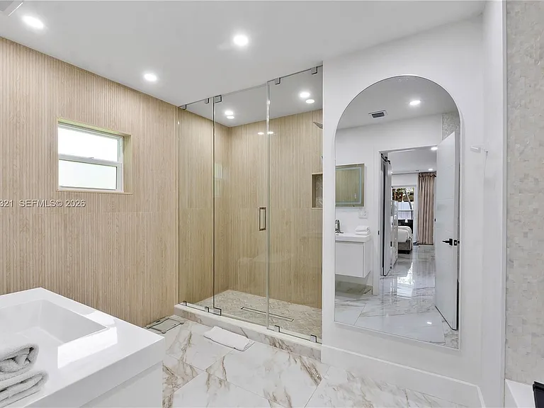 3261 Seaward Dr — Photo 17