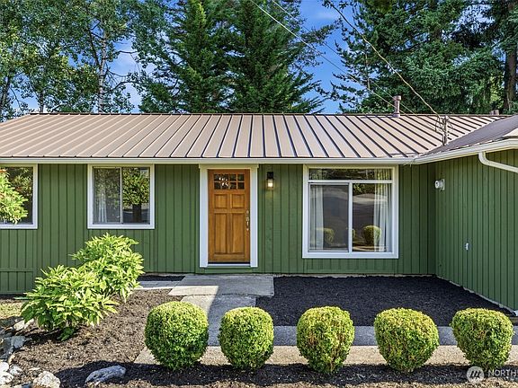 4th image of 1550 172nd Avenue NE
