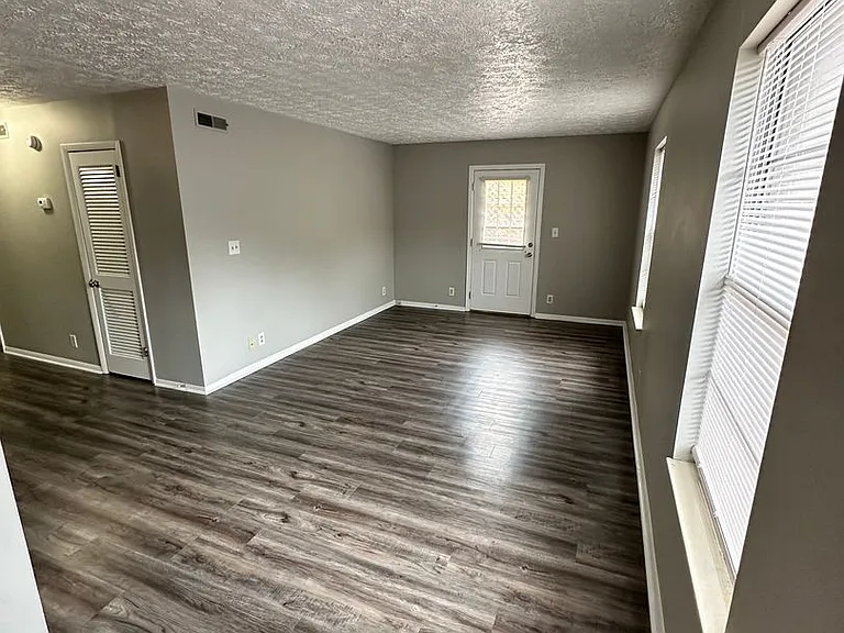 4121 Whistlers Way — Photo 9
