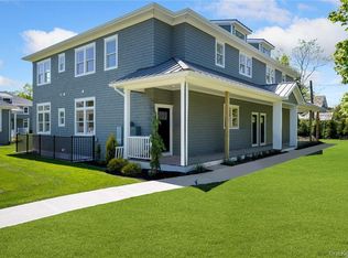 21 Montauk Hwy #9, Westhampton, NY 11977