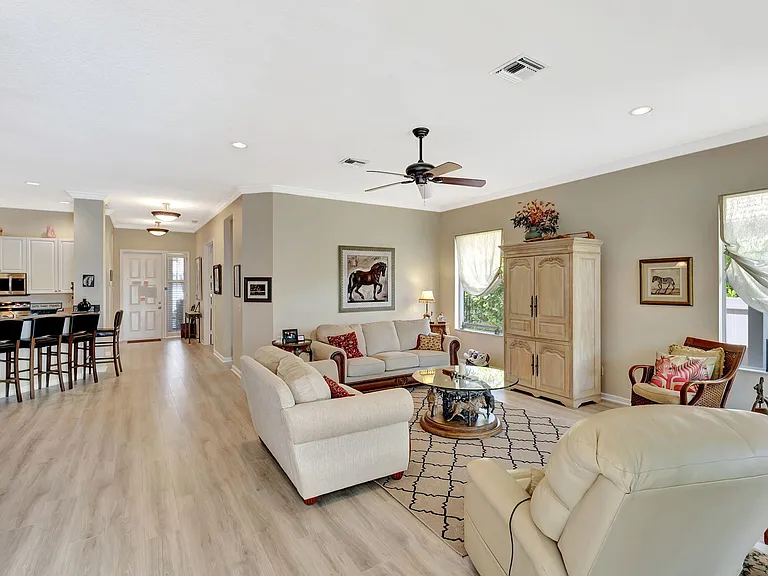 2941 Twin Oaks Way — Photo 4