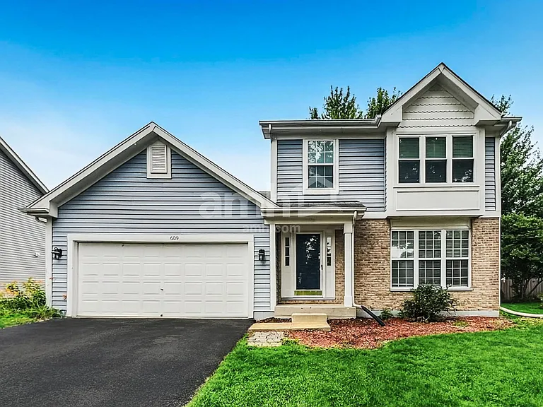 609 Red Barn Trl — Photo 1