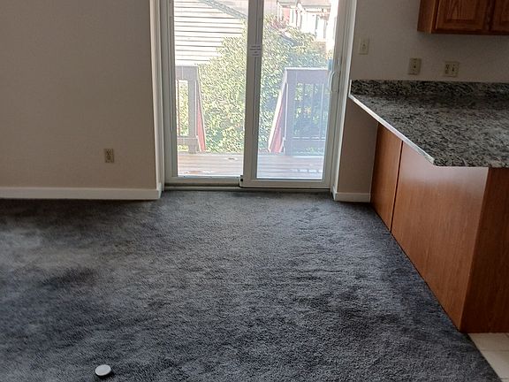 3rd image of 5404 Highland Ct