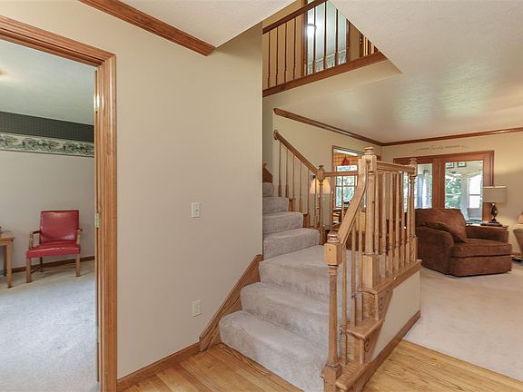 5th image of 55215 Birchwood Ct