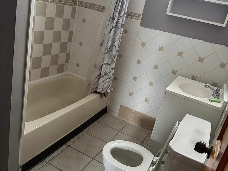 37 Peoria St #2 — Photo 4