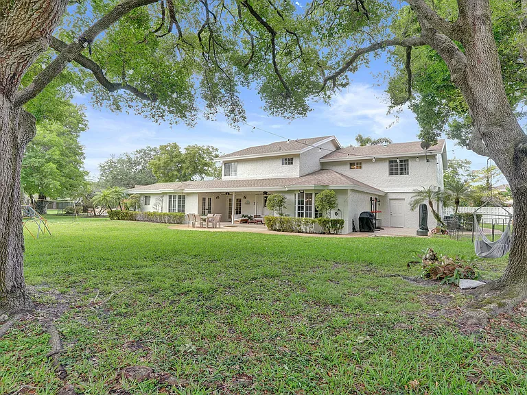12213 Melissa Way — Photo 44