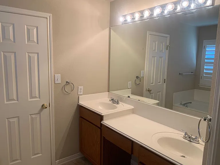 842 Windhurst — Photo 15