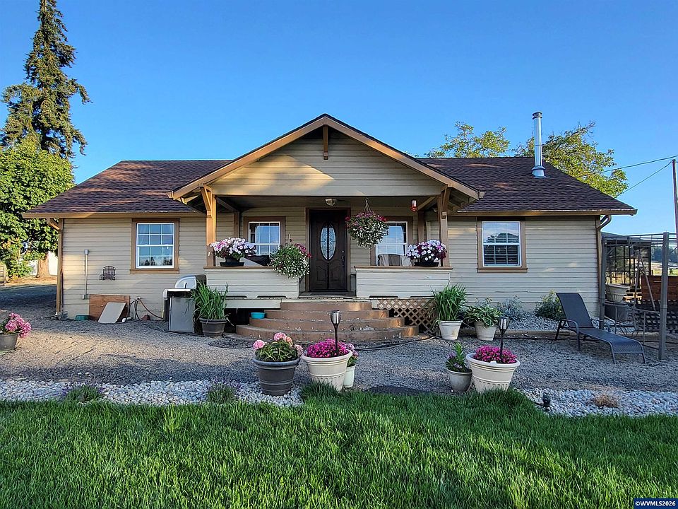 1st image of 38591 Gilkey Rd