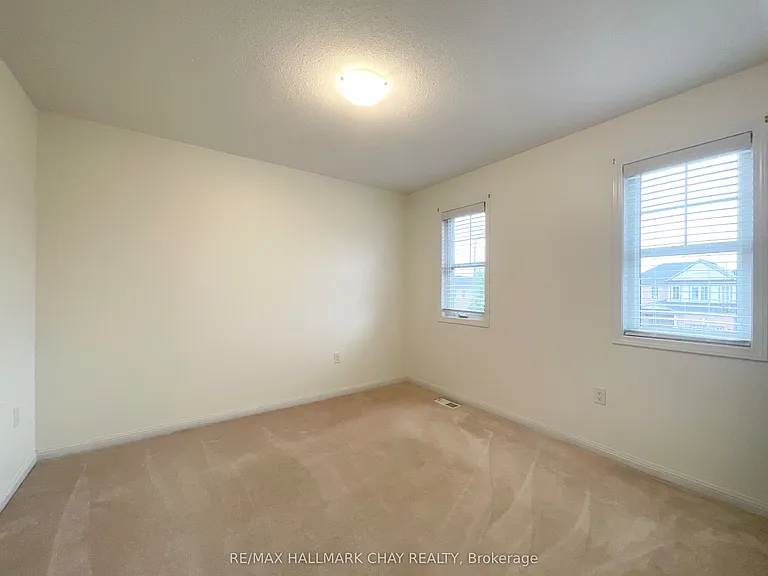 17 Ferris Ln — Photo 13