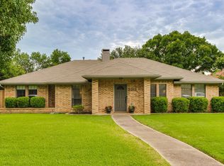 2213 Creekwood Ct, Flower Mound, TX 75028