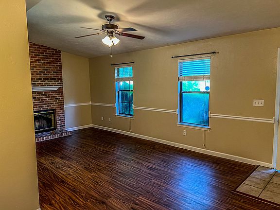 2nd image of 2252 Claremont Ln