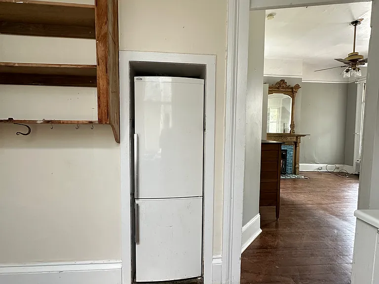 2403 Saint Charles Ave #203 — Photo 11