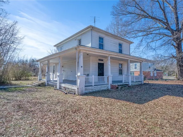 507 Nottoway Ave, Blackstone, VA 23824