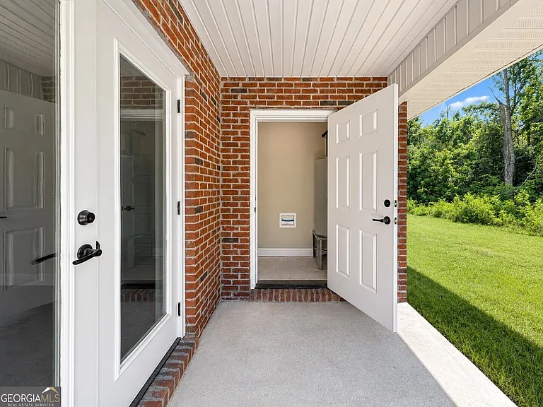 419 Madison Ave — Photo 24
