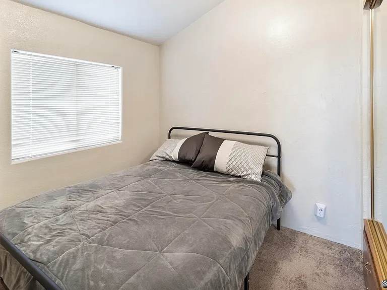 12625 E 46th St — Photo 31