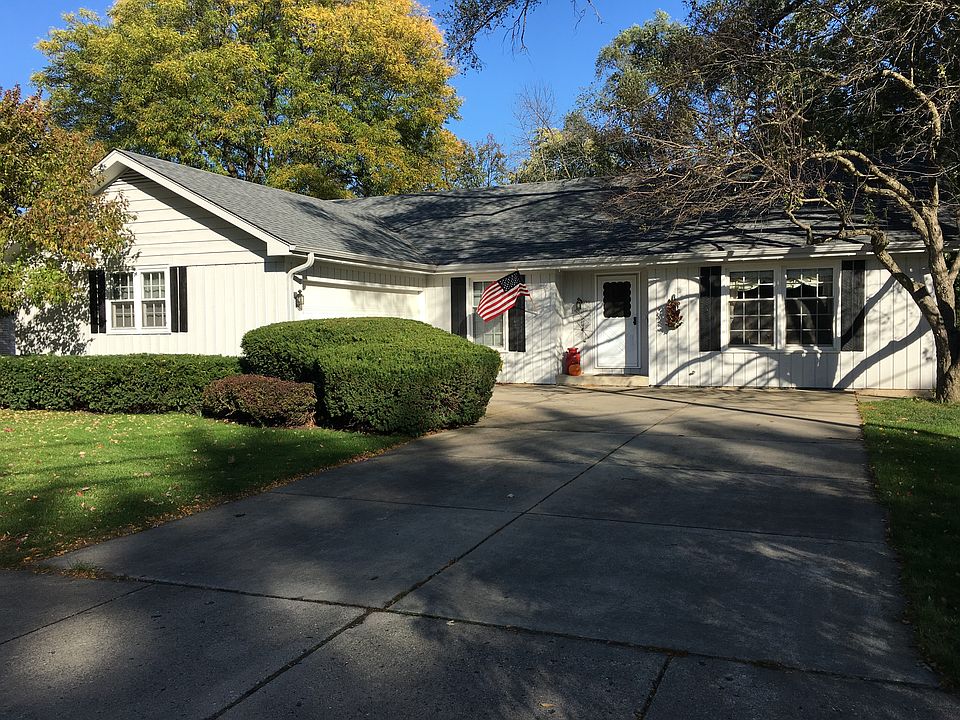 2nd image of 1511 N Douglas Ave