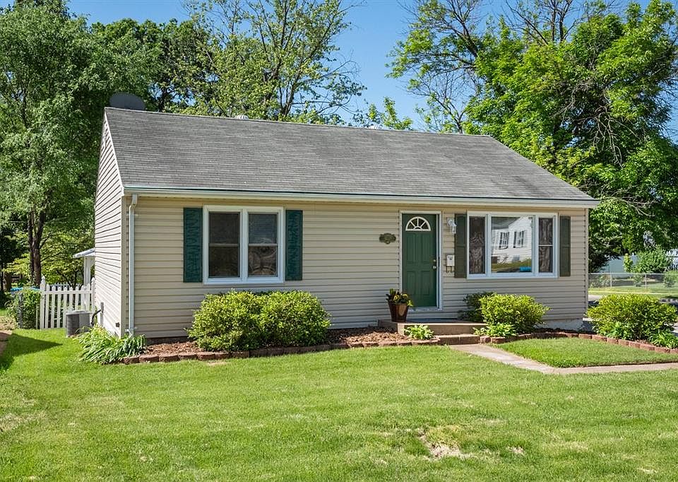 1st image of 9548 Theodosia Ave