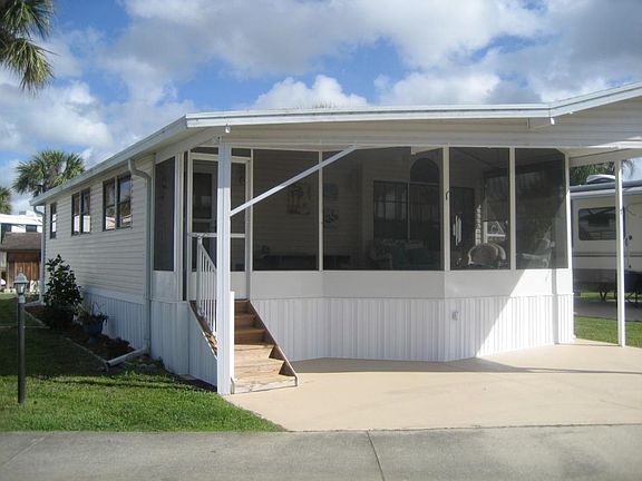 2nd image of 6633 SE 54th Ln