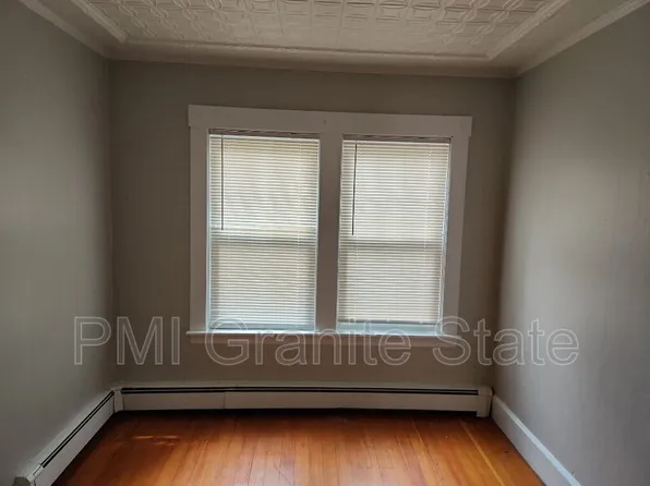 7 Paige Ave, Nashua, NH 03064