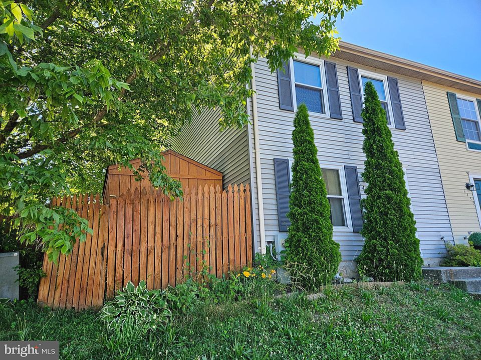 1st image of 6453 Lacrosse Ln NE
