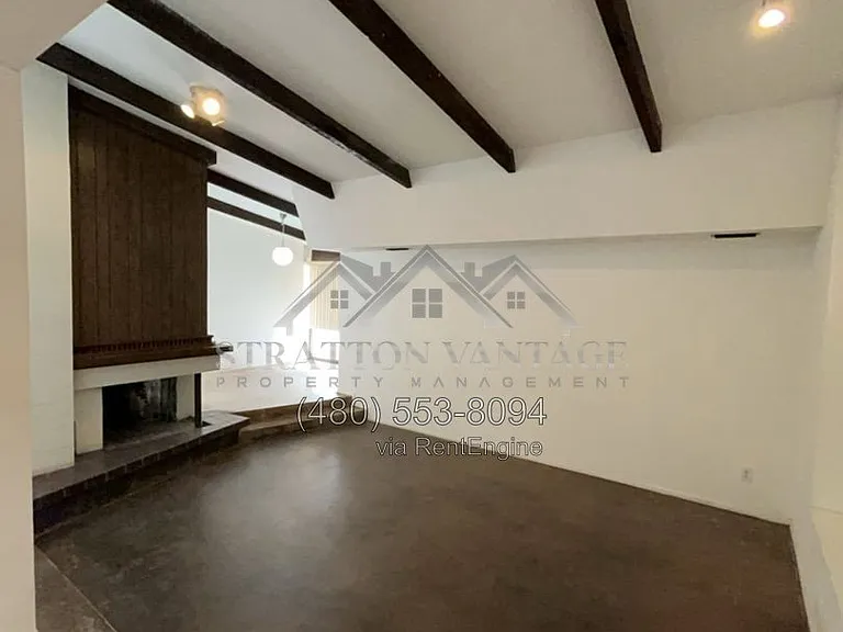 730 N Stewart — Photo 5