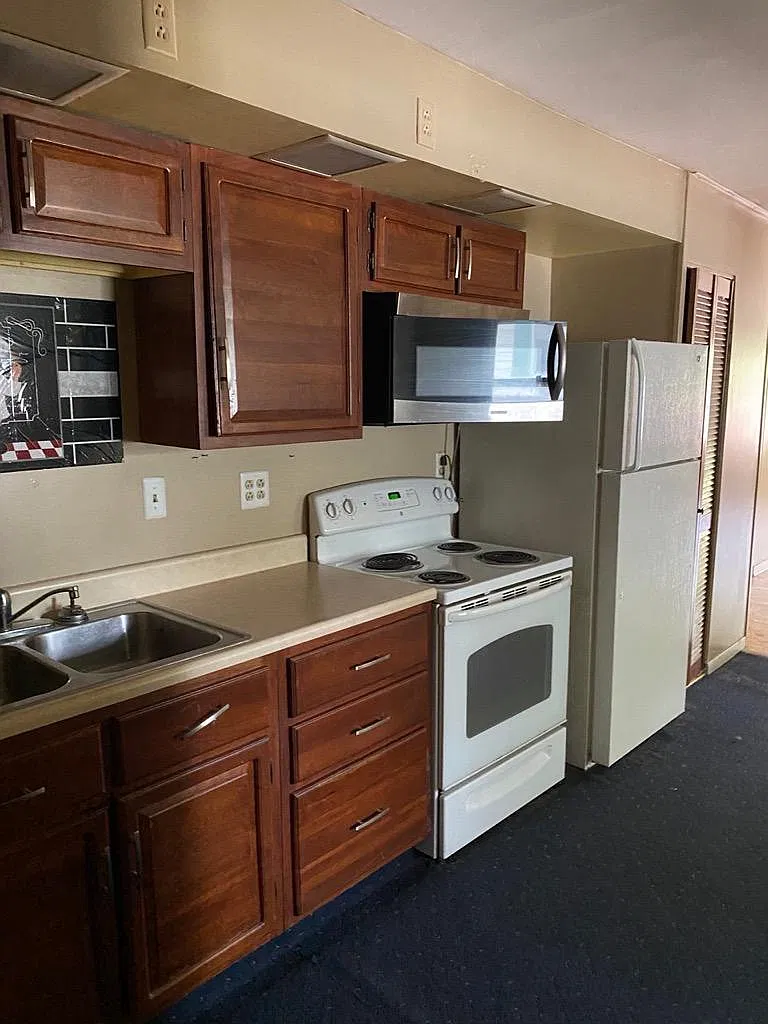 1 bed, $650 — Photo 2