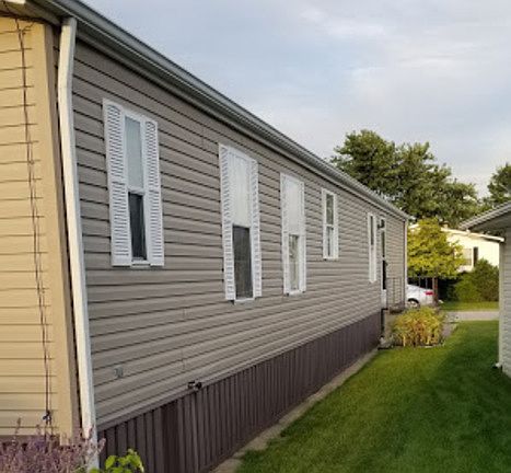 2nd image of 100 Norway Dr
