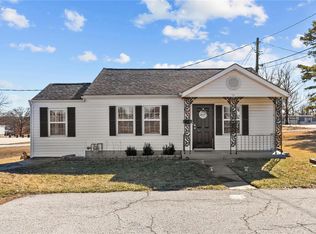 302 Howard Dr, Wentzville, MO 63385