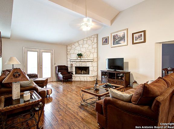 4th image of 139 Gallagher Cres