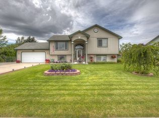 5609 N Vincent Rd, Newman Lake, WA 99025