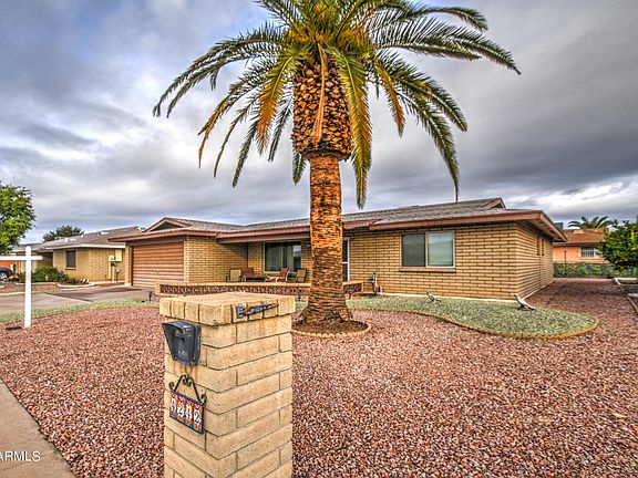 2nd image of 4242 E Catalina Ave
