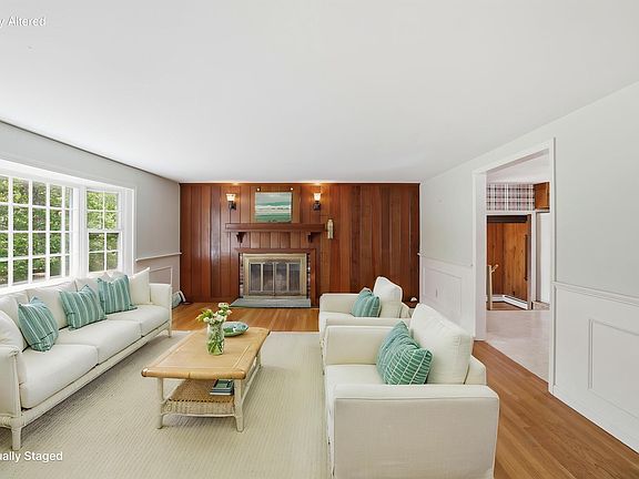 3rd image of 1 Aspen Road