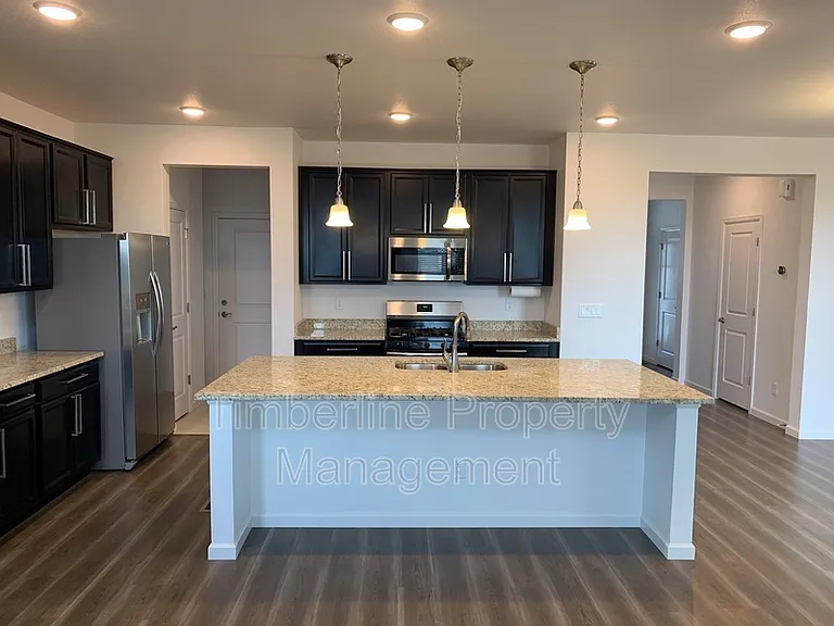 811 Marine Corps Dr — Photo 5
