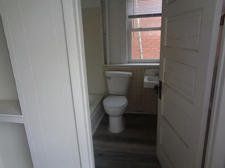 746 Rose St — Photo 10