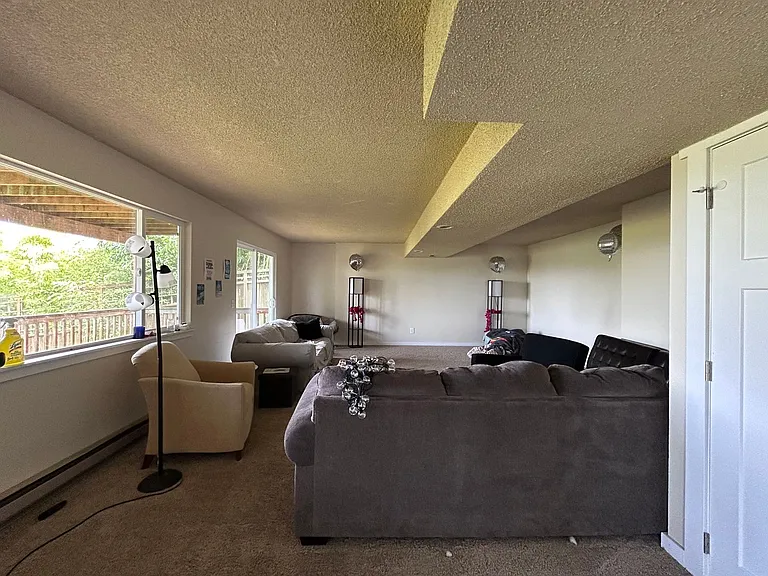 213 Bayside Rd — Photo 23